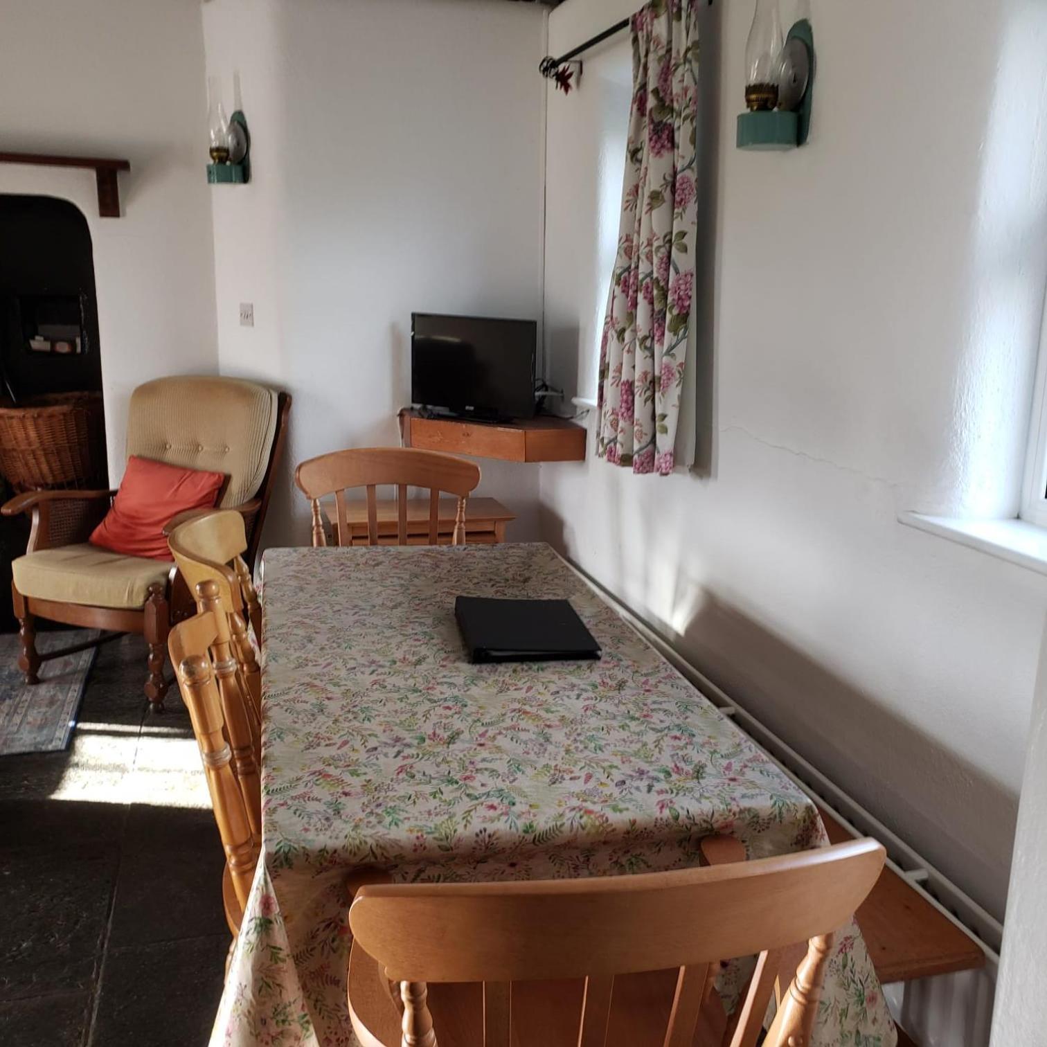 Louisburgh Cottages 外观 照片
