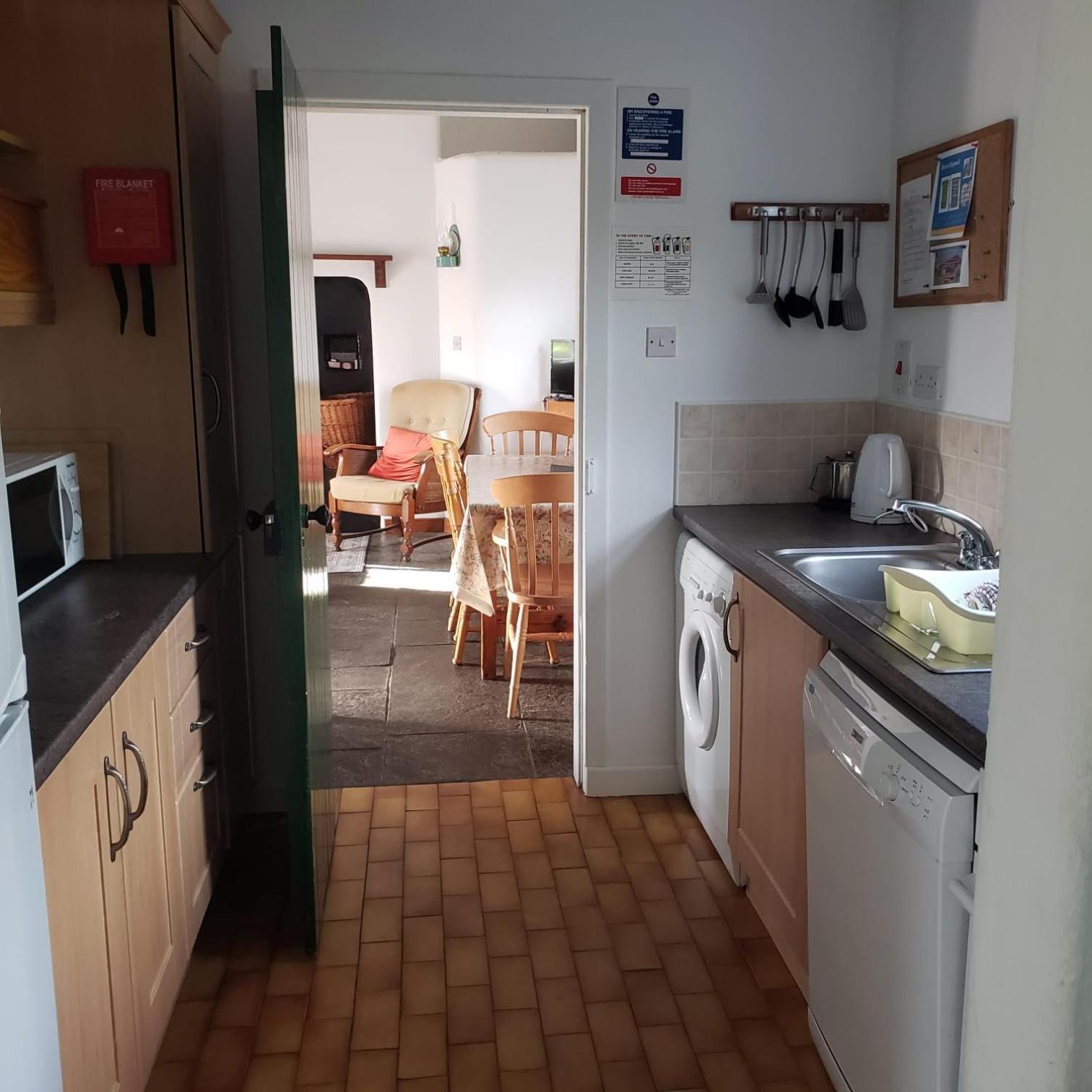 Louisburgh Cottages 外观 照片